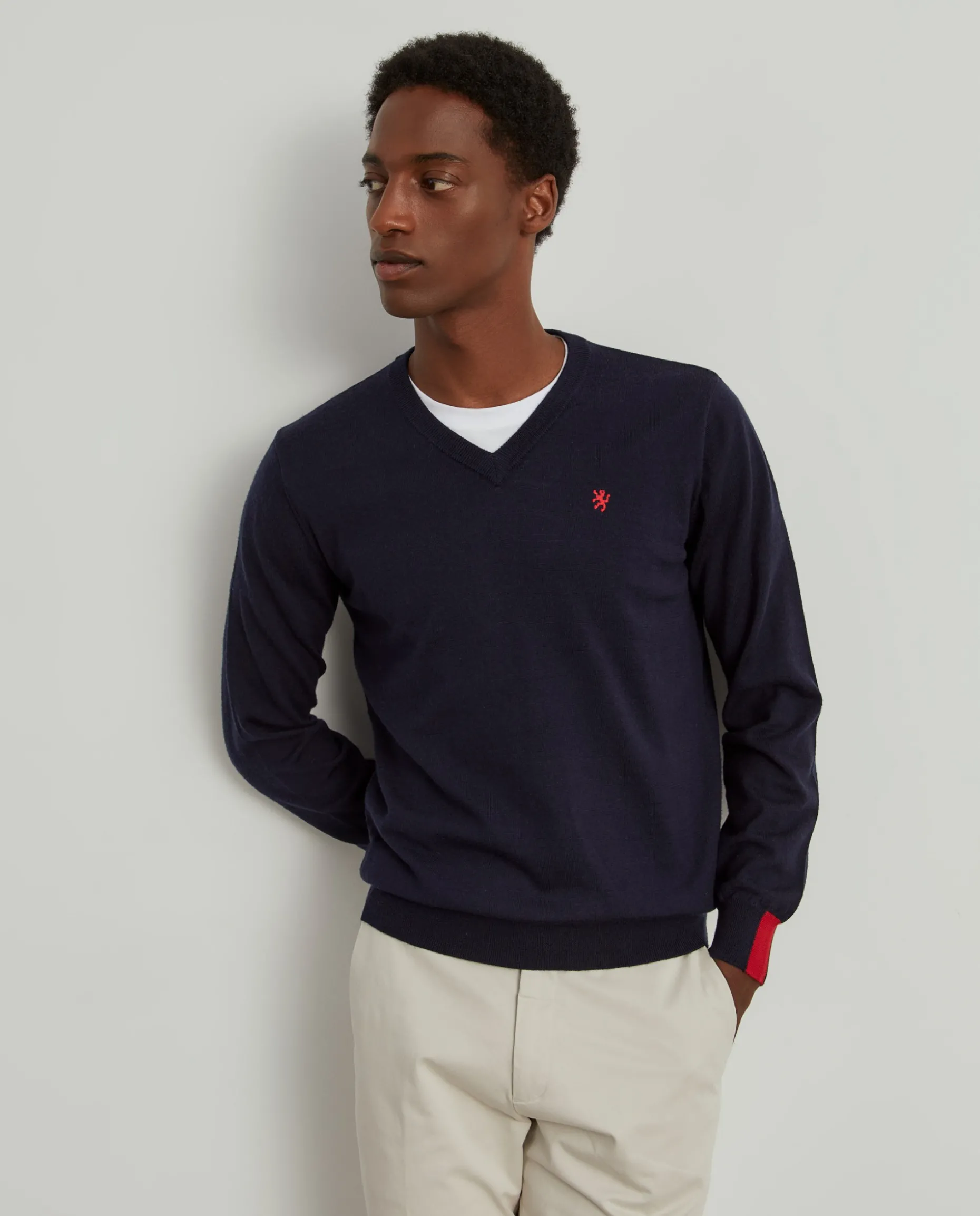 Pullover de lã com decote em V