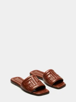 Sandália acolchoada com monograma