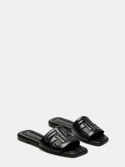 Sandália acolchoada com monograma