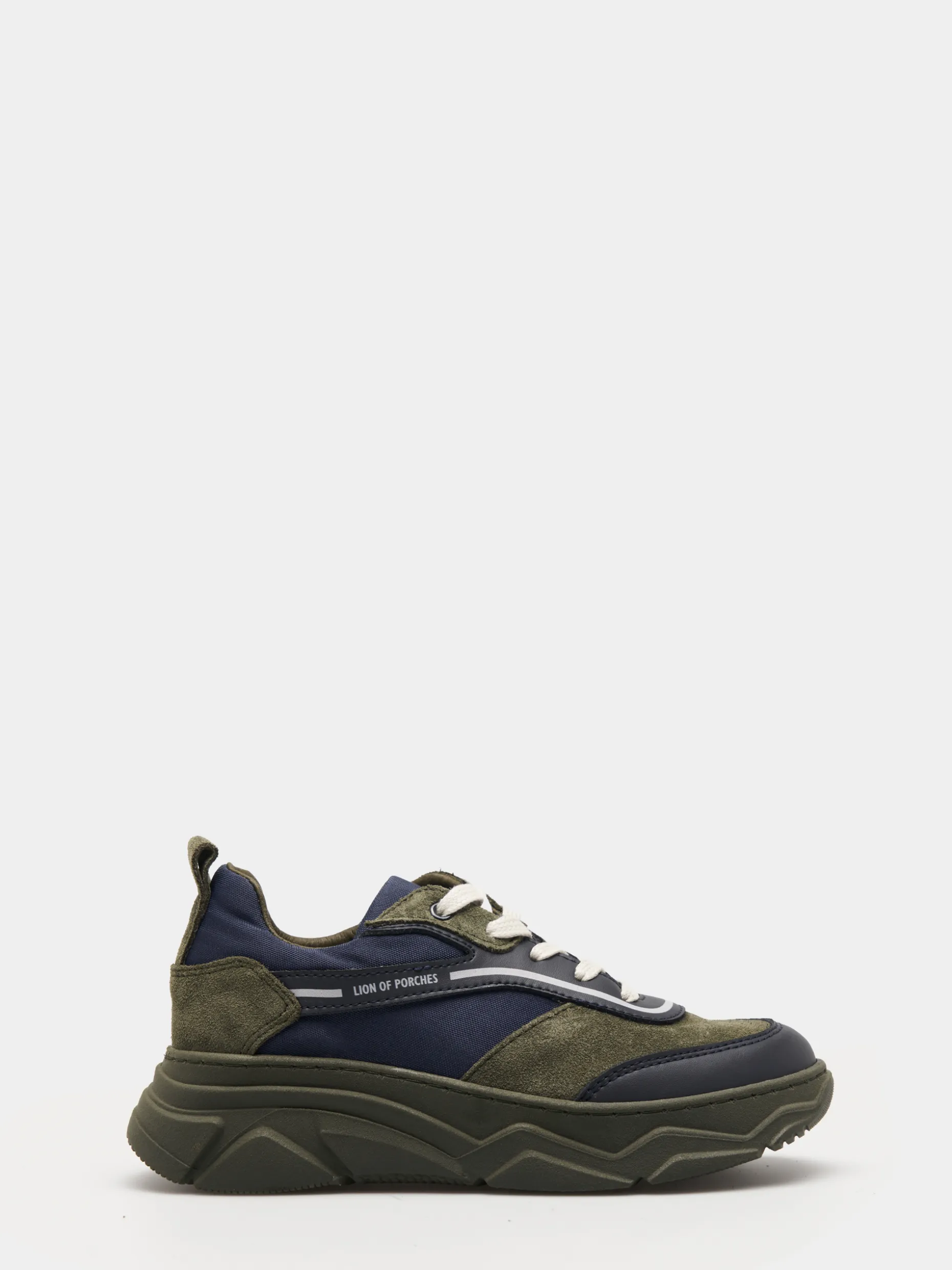 Sapatilhas bicolor com cordões