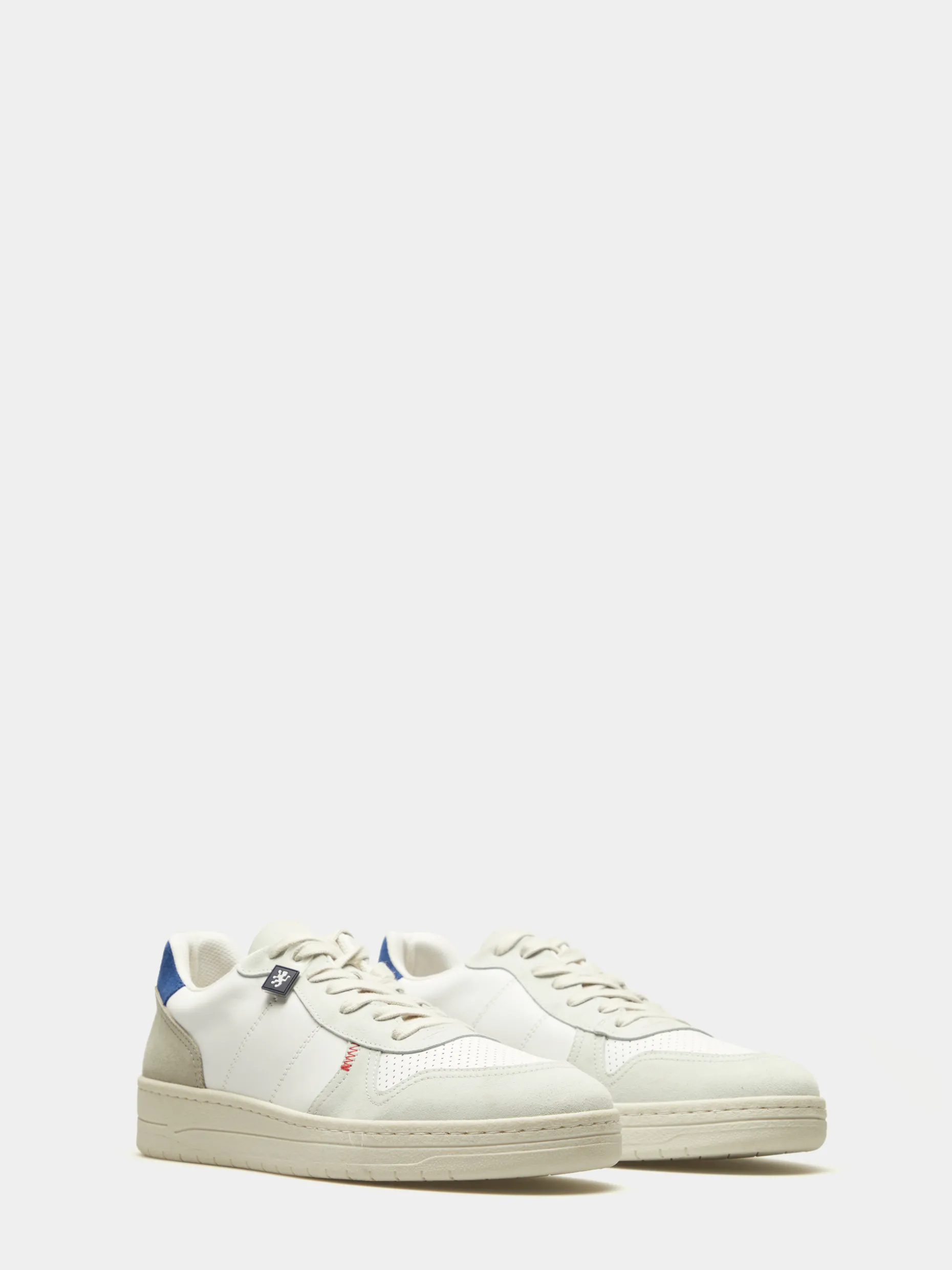 Sapatilhas combinadas em pele