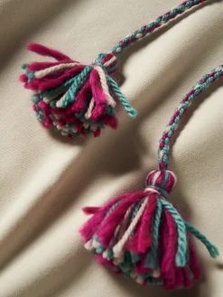 Sweater com capuz e bordado jacquard nas mangas