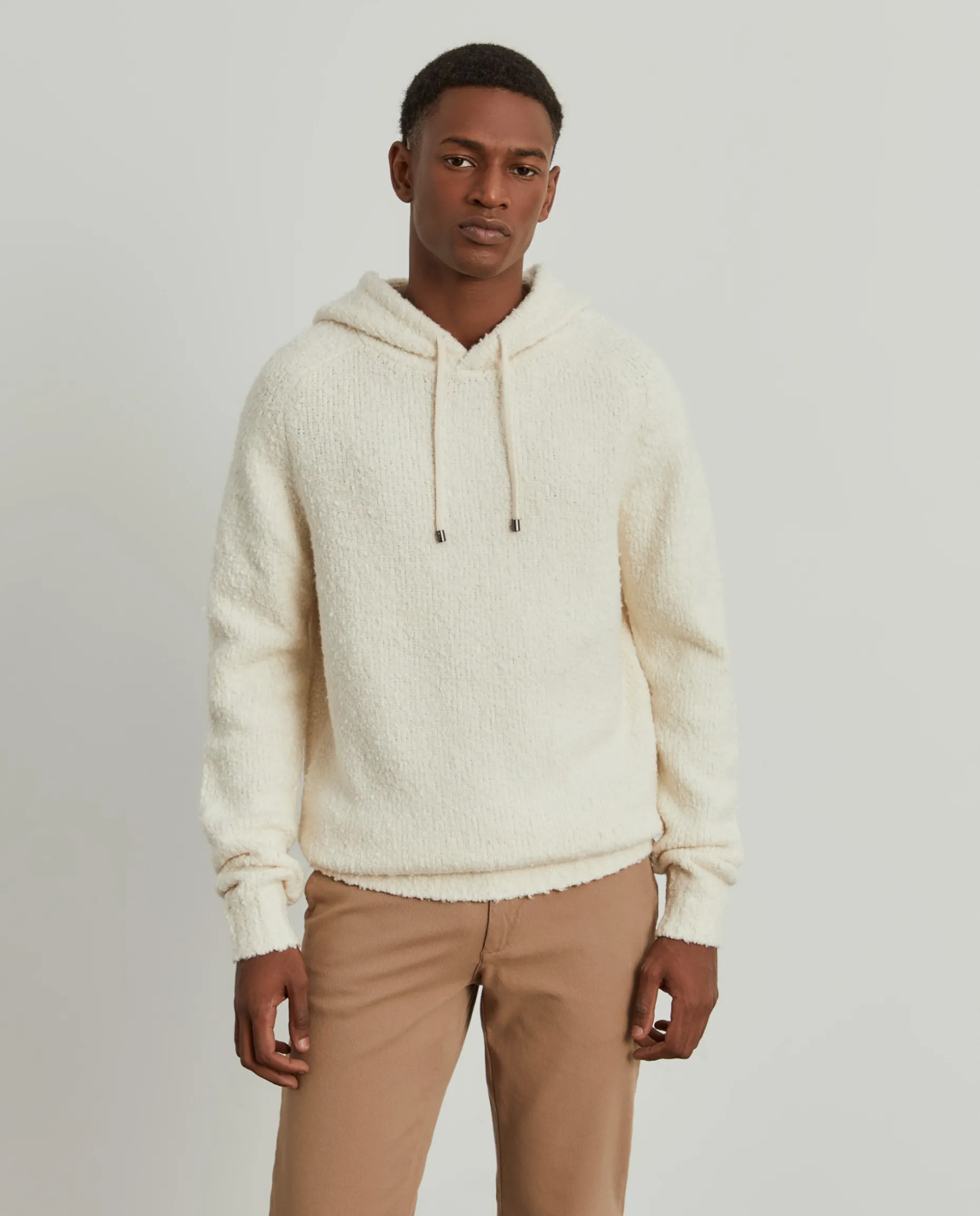 Sweater com capuz em malha estruturada