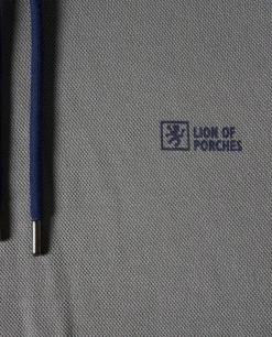 Sweater com capuz em malha piqué