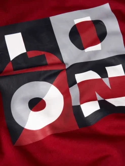 Sweater com estampado e capuz