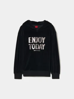 Sweater veludo com capuz e mensagem