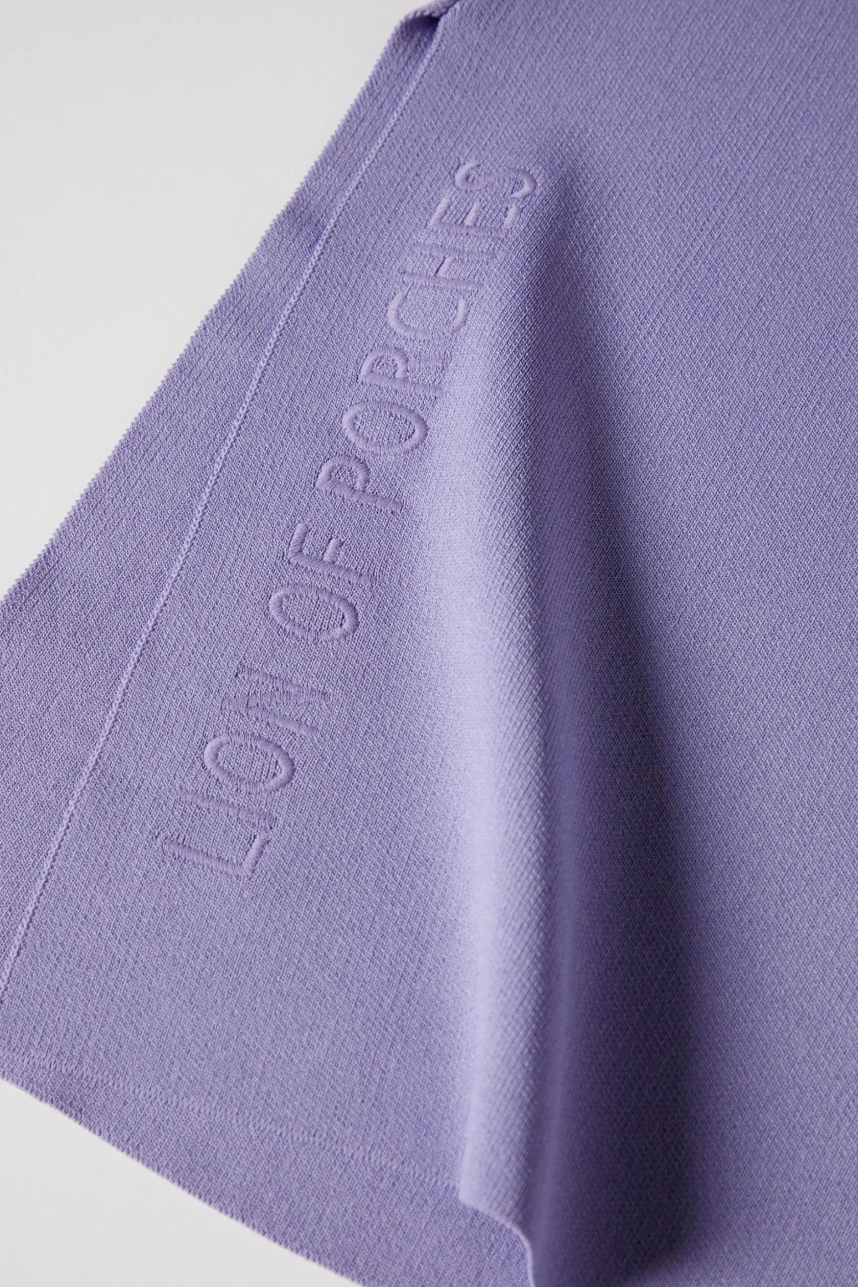 Top comprido com uma alça