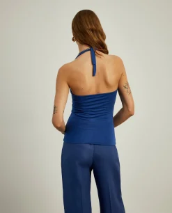 Top halter de malha com costas abertas