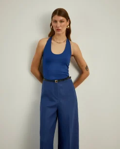 Top halter de malha com costas abertas