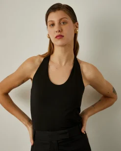 Top halter de malha com costas abertas