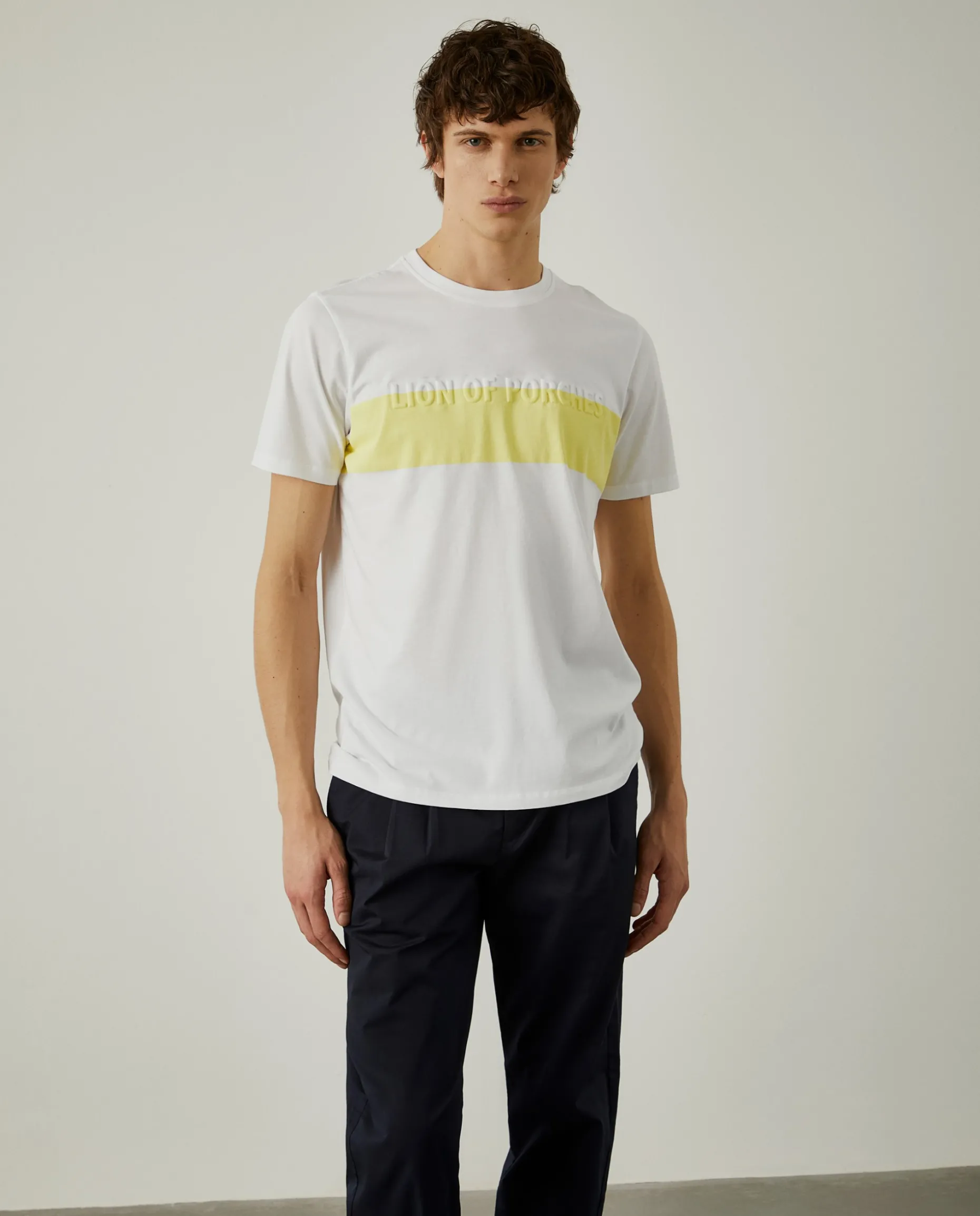 T-shirt 100% algodão com barra em contraste