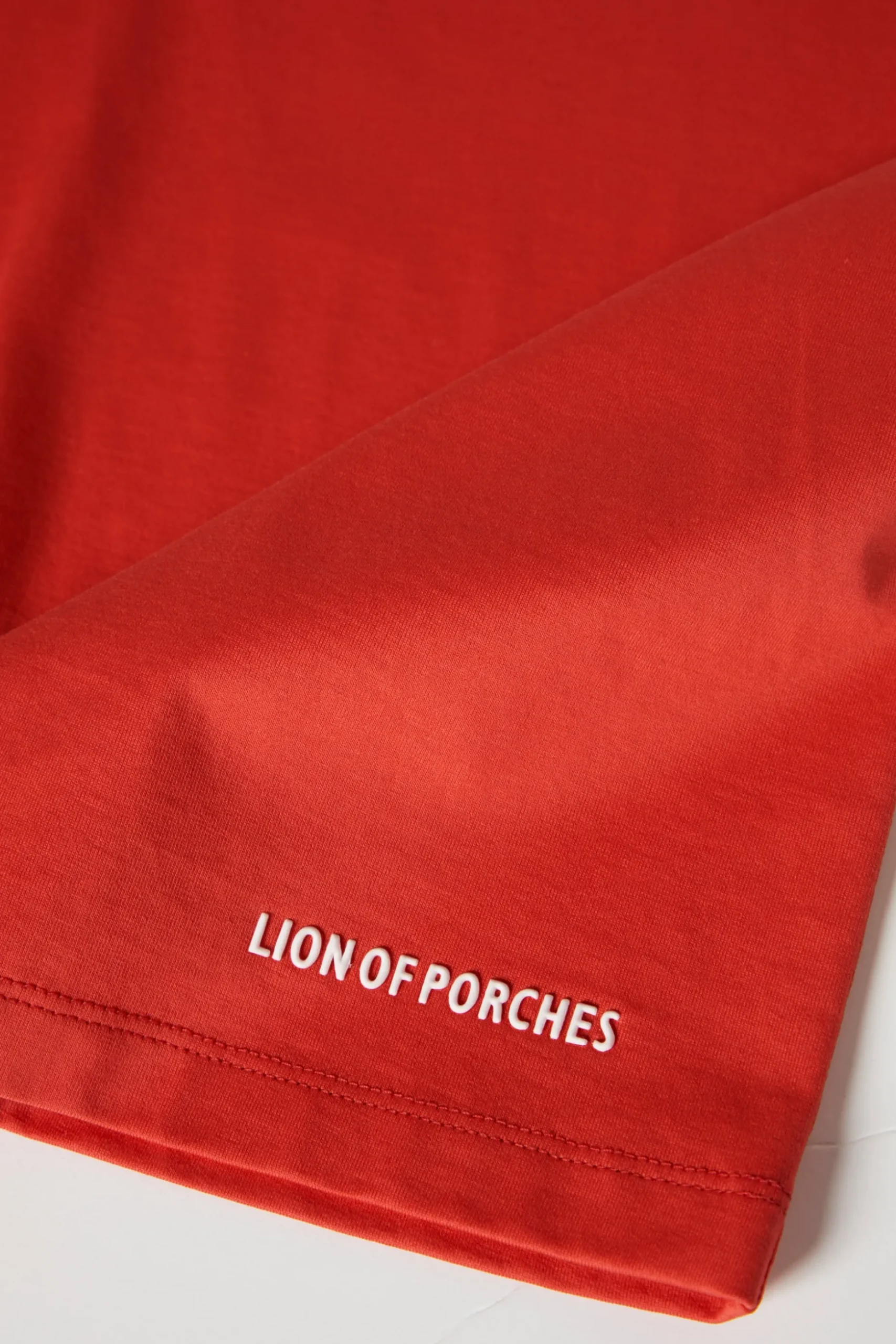 T-shirt de algodão decote em V