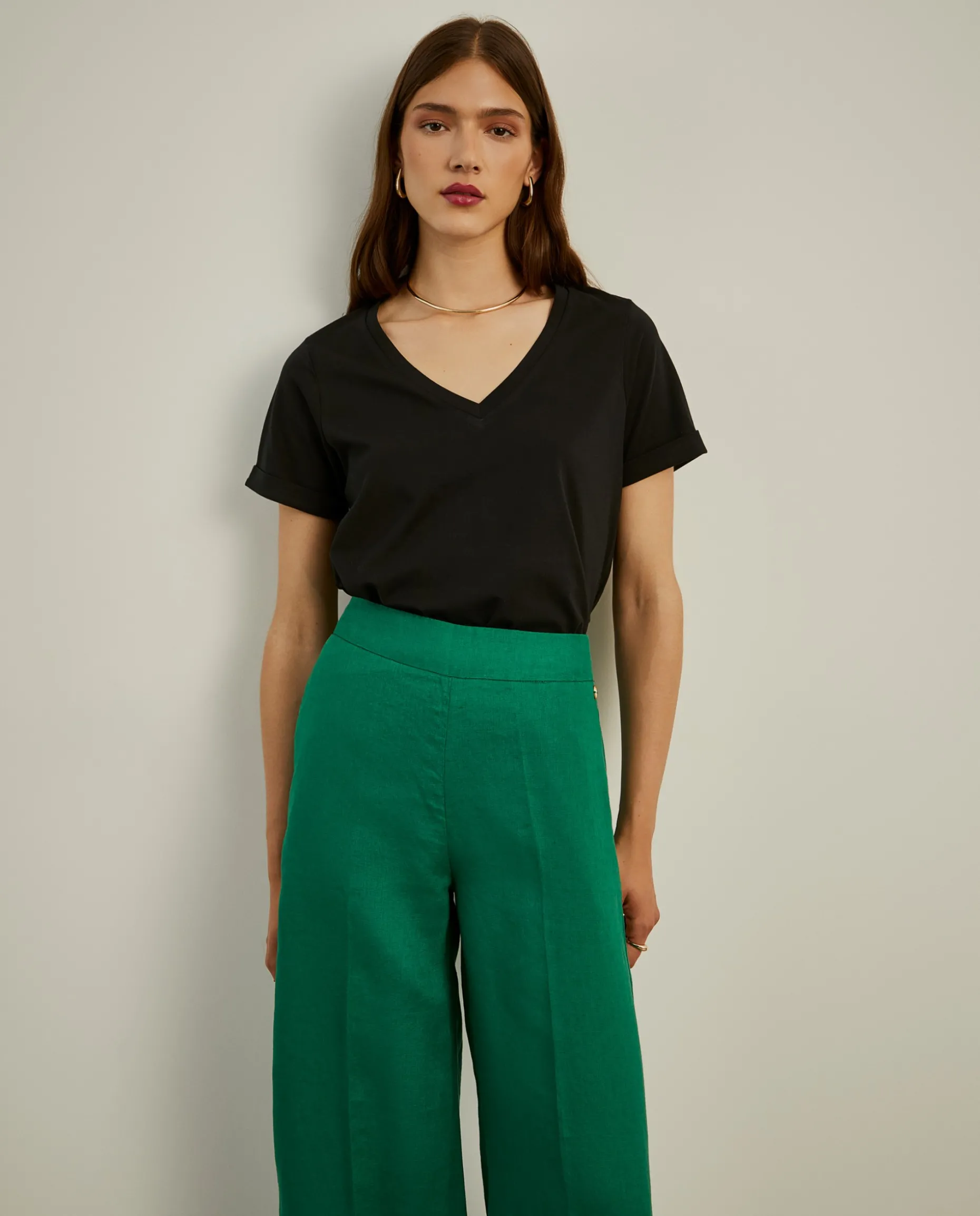 T-shirt de algodão decote em V