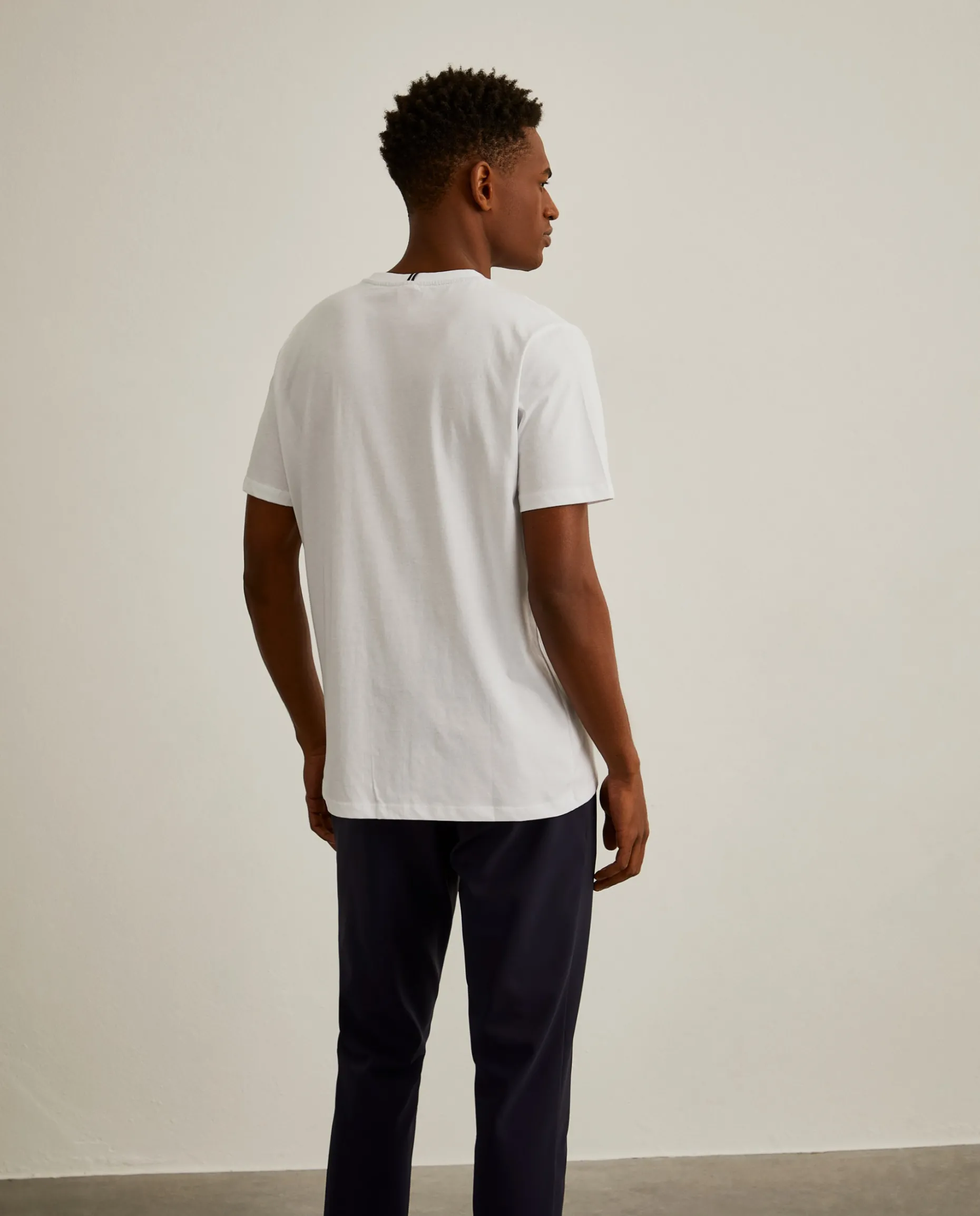 T-shirt manga curta 100% algodão