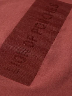 T-shirt manga curta com estampado