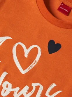 T-shirt manga curta com estampado