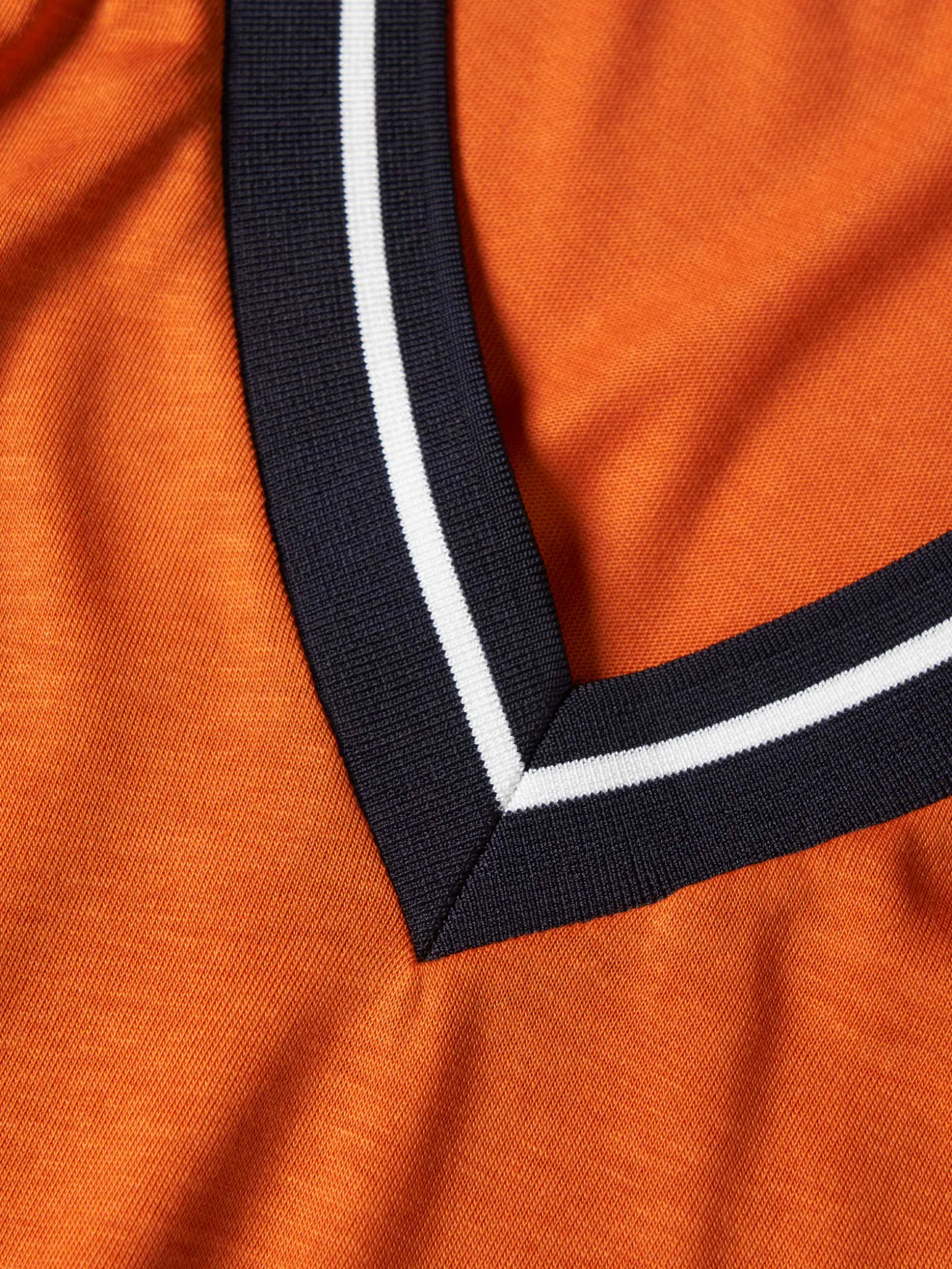 T-shirt tricolor manga curta