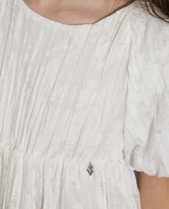 Vestido branco com textura