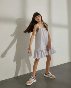 Vestido branco de bordado inglês