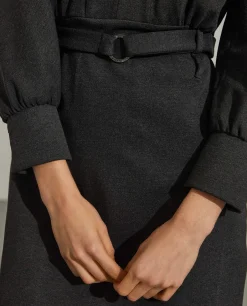 Vestido com decote em V