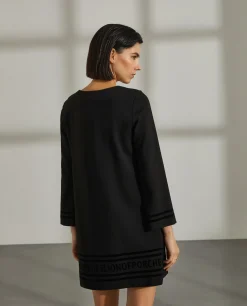 Vestido com lettering em veludo