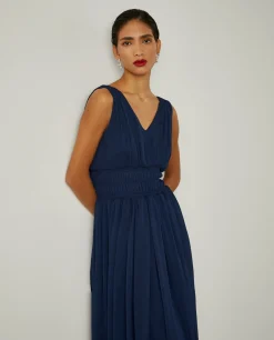 Vestido comprido plissado sem alças