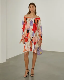 Vestido curto com padrão abstrato