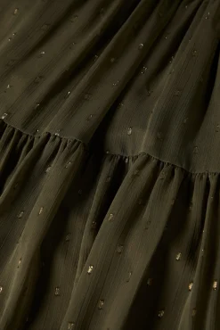 Vestido curto com padrão de pintas