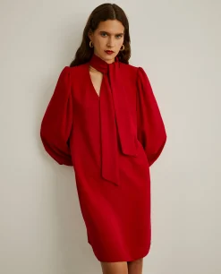 Vestido curto de manga abaloada