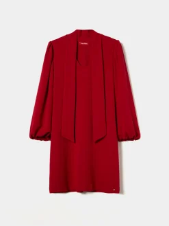 Vestido curto de manga abaloada