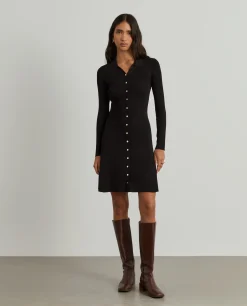 Vestido curto evasé de manga comprida