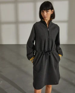 Vestido de malha com cintura ajustável