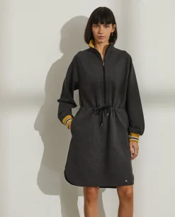 Vestido de malha com cintura ajustável