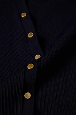 Vestido de malha com molas