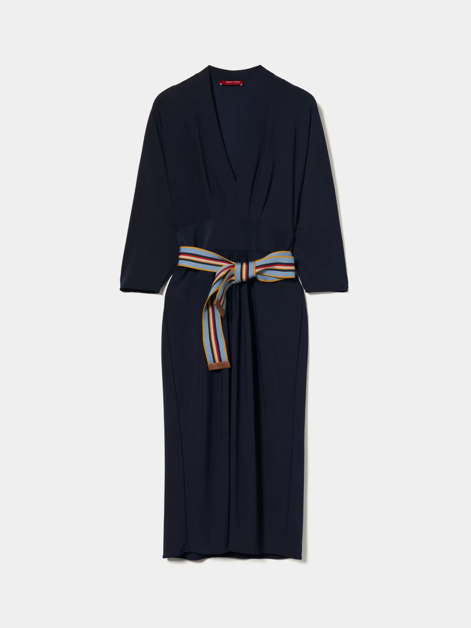 Vestido de malha fluida com cinto