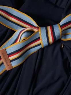 Vestido de malha fluida com cinto