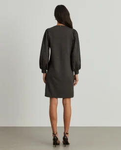 Vestido de malha manga comprida com tachas