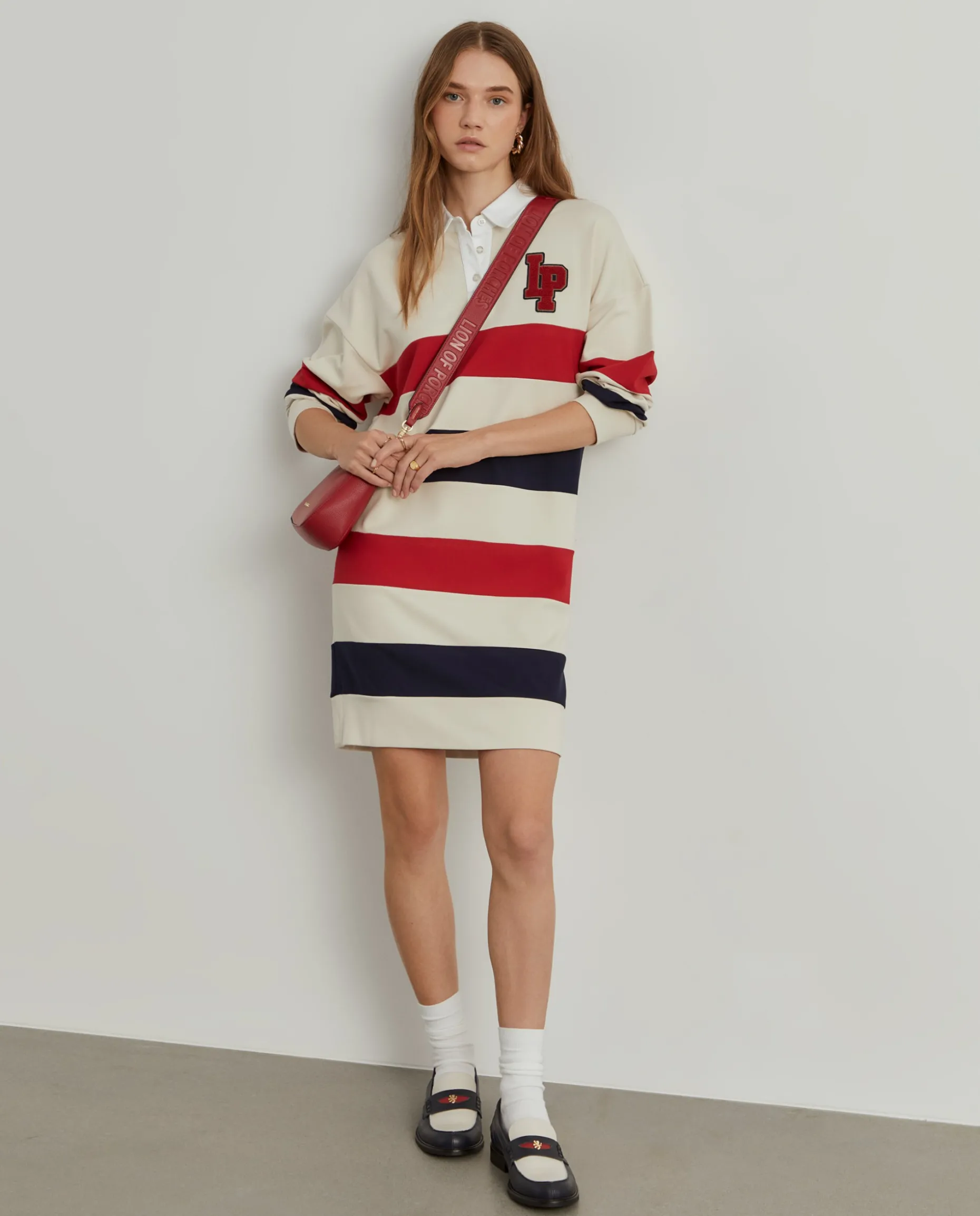 Vestido de malha às riscas