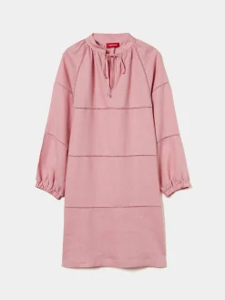 Vestido em linho com manga abalonada