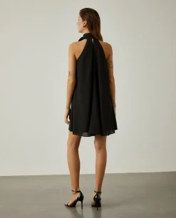 Vestido fluido sem mangas