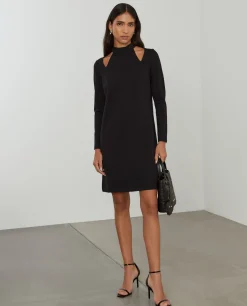 Vestido manga comprida com abertura no ombro