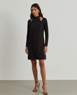 Vestido manga comprida com abertura no ombro