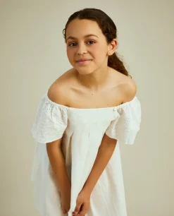 Vestido manga curta com bordado inglês