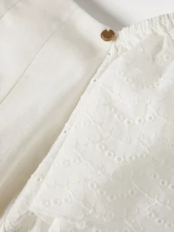 Vestido manga curta com bordado inglês