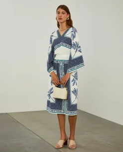 Vestido midi com padrão de palmeiras