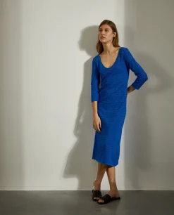 Vestido midi em malha aberta